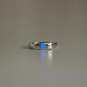 Bague Lumineuse pour Couple, Bijoux Fins, Luminescence dans le Noir, Cœur d'Amour Bleu Rose, Bague Lumineuse pour Femme et Homme, Bagues Ajustables pour Amoureux - Product Image 5