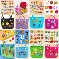Fabrieksontwerper Diy Bag Bedel Zacht Dik Pvc Klompen Accessoires Moeder Roze Strandtassen Voor Dames Mother 'S Day Fashion Bag Bedels