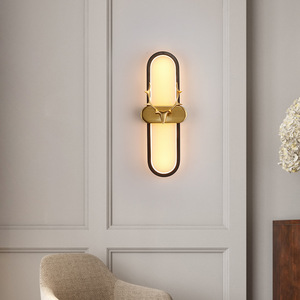 โคมไฟติดผนังทองแดงแท้สไตล์โมเดิร์นมินิมอลระดับไฮเอนด์ ไฟ LED หรูหราสำหรับข้างเตียง วิลล่าแบบดูเพล็กซ์ ทางเดิน และไฟส่องสว่างในห้องโถง - Product Image 3