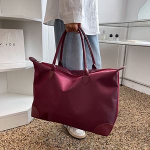 Sac de voyage et de sport pour femme, nouveau design, personnalisable avec logo, idéal pour le yoga, la gym, les sorties nocturnes et les activités de plein air - Product Image 3