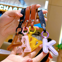 Promotionnel Minimaliste Pastel Couleurs Lettre Initiale En Cuir Porte-clés Alphabet Porte-clés pour Couples En Alliage