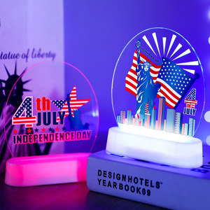 ธงวันประกาศอิสรภาพสหรัฐอเมริกา วันชาติอเมริกา รูปปั้นเทพีเสรีภาพ ไฟส่องสว่าง วันที่ 4 กรกฎาคม ของตกแต่งโต๊ะ ไฟ LED - Product Image 1
