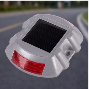 แผ่นสะท้อนแสงแบบซิงโครไนซ์สำหรับจราจร รูปทรงเกือกม้า พลังงานแสงอาทิตย์ สำหรับความปลอดภัยบริเวณทางข้ามโรงเรียน - Product Image 4