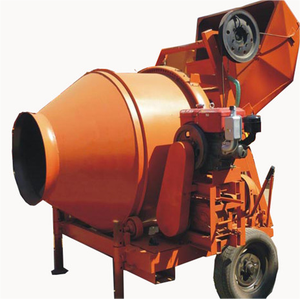 <span class=keywords><strong>Malaxeur</strong></span> à <span class=keywords><strong>béton</strong></span> portatif de 800 L à grande capacité, monté sur <span class=keywords><strong>tracteur</strong></span>, avec moteur à tambour conique et système d'arrosage et de décharge automatiques - Product Image 2