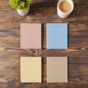 Album Photo personnalisé à couverture rigide pour bébé Livre DIY feuille d'or estampage Logo tissu lin Couverture bébé Journal Carnet pour enfants <span class=keywords><strong>Parents</strong></span> - Product Image 5