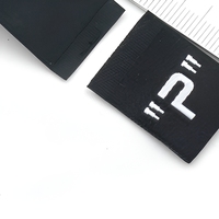 Étiquettes tissées de vêtements en satin personnalisées avec logo de marque Reuners étiquettes promotionnelles en fil de polyester pour vêtement chaussure utiliser des étiquettes de taille personnalisables