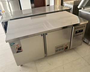Refrigerador Bajo Mostrador Pusen <span class=keywords><strong>de</strong></span> 2 Puertas con Enfriamiento por Aire, Sin Escarcha, Mostrador para Ensaladas, Equipamiento <span class=keywords><strong>de</strong></span> Cocina para Mantener Alimentos Frescos - Product Image 2