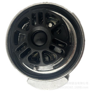 Bouchon de réservoir de carburant Peterbilt en aluminium argenté, modèle export 1995-2010 avec poignée pour camions diesel - Product Image 2