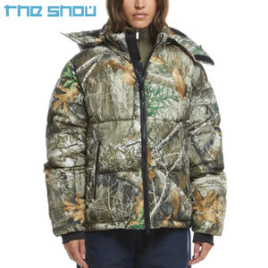 Chaqueta de bombardero de burbujas con capucha de diseñador para hombre, chaqueta acolchada de camuflaje de árbol Real con estampado grueso de peso pesado personalizado - Product Image 1