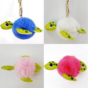 卸売PU人工皮革漫画の亀の形をした手作りポンポンキーホルダーペンダント模造レックスラビットファーボール - Product Image 2