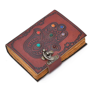 Carnet en cuir artisanal de qualité supérieure avec motif main de Hamsa et pierres des chakras – Cahiers spirituels vintage pour l'écriture - Product Image 4