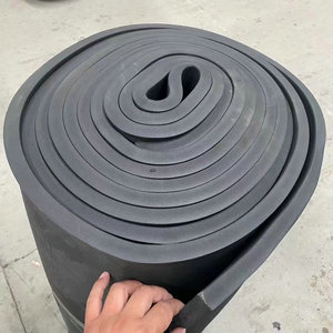 Panneau de conservation de chaleur en caoutchouc plastique flexible noir pour l'isolation des conduites d'eau réfrigérée et des conduits d'air - Product Image 1