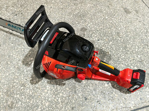 2025 NEW ARRIVAL Battery Powered Electric Start <b>Gasoline</b> Chainsaw - Product Image 3