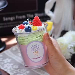 Nueva Vela Aromática de Cera de Soja Hecha a Mano Original con Diseño de Helado de Fresa, Regalo para Bodas, Día de la Madre, Navidad - Product Image 6