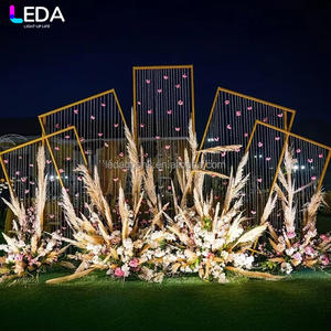 ฉากหลังสี่เหลี่ยมแบบกำหนดเอง LEDA พร้อมม่านลูกปัดตกแต่ง ชุดซุ้มเวทีงานแต่งงาน - Product Image 1