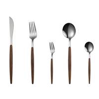 Vaisselle portable de luxe en acier inoxydable avec manche en bois, or et argent Couverts Argenterie Fourchette Cuillère Couteau Couverts Coffret
