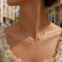 Collares Minimalistas Ajustables de Acero Inoxidable con Baño de PVD de 18K, Resistentes al Agua, Hipoalergénicos, con Perlas de Agua Dulce en Capas para Mujer