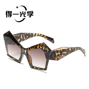 Large Frame Women <b>Sunglasses</b> Black PC UV400 Type 3 Sunshades European American Style - Product Image 3