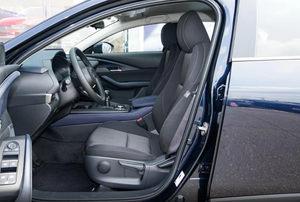 马自达CX-30 2024版5门，5座SUV 2.0L 158hp L4 6速手动汽油二手车 - Product Image 5