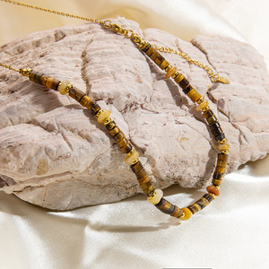 Collar de piedra natural Dopamine, cadena de clavícula de oro de 18 quilates para mujer, joyería de moda para fiesta, estilo veraniego - Product Image 1