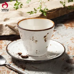 2021 חדש הגעה גבוהה טמפרטורת ירי בצורת V כחול לבן תה כוס וצלחת אין ידית 150ml קרמיקה עתיק ערבית קפה כוס