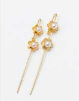 Anting-anting tusuk emas kuningan mutiara bunga daisy wanita Jewel by Sana |   Anting-anting bunga pengantin yang sedang tren |   Pin Elegan Tanpa Tindik