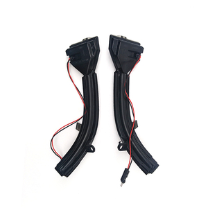 Rétroviseurs latéraux LED fumés ADT avec clignotants séquentiels dynamiques pour Série 7 F10 F11 F07 F18 2014-2016 - Product Image 2