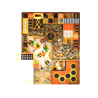 Équipement de terrain de jeu intérieur pour enfants Service Academy avec thème nid d'abeille, bac à sable, piscine à balles, toboggan, carrousel et structure d'escalade