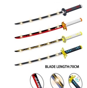 Épées de jouet samouraï japonaises en bois Katana pour enfants Épées extensibles lumineuses Anime Katana pour garçons avec lumière et son - Product Image 2