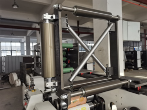 Cuộn Giấy Nhãn Dán UV LED 6 Màu Servo Đầy Đủ Máy In <span class=keywords><strong>Flexo</strong></span> Kiểu Cánh Hoa Với Màu Đăng Ký Tự Động - Product Image 3