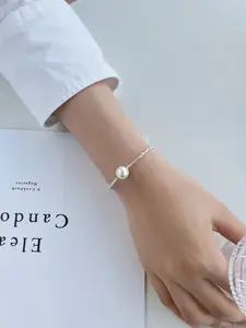 Nouveau design minimaliste bracelet en argent sterling S925 hypoallergénique plaqué rhodium perlé coquille perle pendentif bracelets pour femme