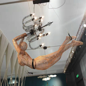 Lámpara Colgante de Gimnasta con Diseño de Obstáculos, Revestimiento de Oro de 24 Quilates, Luces Colgantes de Red de Pesca, Lámpara de Araña Legendaria - Product Image 3