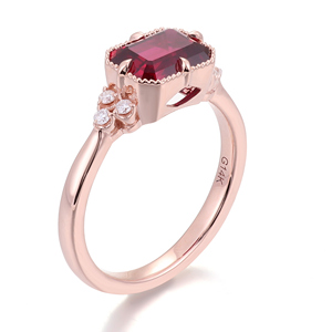 Anello in oro rosa da laboratorio <span class=keywords><strong>con</strong></span> taglio smeraldo di pietre preziose coltivate da laboratorio 2ct 10K <span class=keywords><strong>con</strong></span> rubino <span class=keywords><strong>e</strong></span> quattro artigli che fissano il certificato di GRC Unisex - Product Image 4