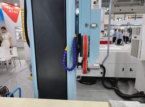 Rongchi Industrial <span class=keywords><strong>CNC</strong></span> Wire Saw <span class=keywords><strong>Machine</strong></span> Tombstone Monument Equipment avec moteur et composants de base PLC Garantie 1 an - Product Image 5