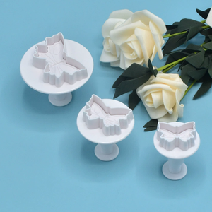 Emporte-pièces à pâtisserie en forme de chrysanthème / marguerite / feuilles de rose / papillon pour biscuits et fondant - Product Image 6
