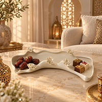 Plateau à fruits en céramique Jossin avec détails floraux, blanc nacré, plateau de service décoratif pour le chocolat et la décoration du salon