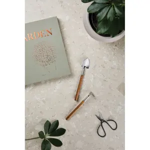 Historia de un conjunto de jardín con dispositivos sostenibles - Product Image 4