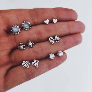 Juego de 6 Pares de Aretes de Moda con Forma de Tortuga, Corazón, Cactus, Hamsa, Zirconia y Plata, Unisex, para Regalo - Product Image 1