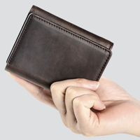 Dompet Lipat Tiga untuk Pria, Dompet Kulit dengan 8 Slot Kartu dan 2 Kantong Uang serta 1 Slot Foto Transparan - Warna Kopi