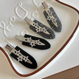 Pince à cheveux en acétate ornée de strass étincelants et d'étoiles pour femmes, idéale pour les fêtes et les mariages - Product Image 2