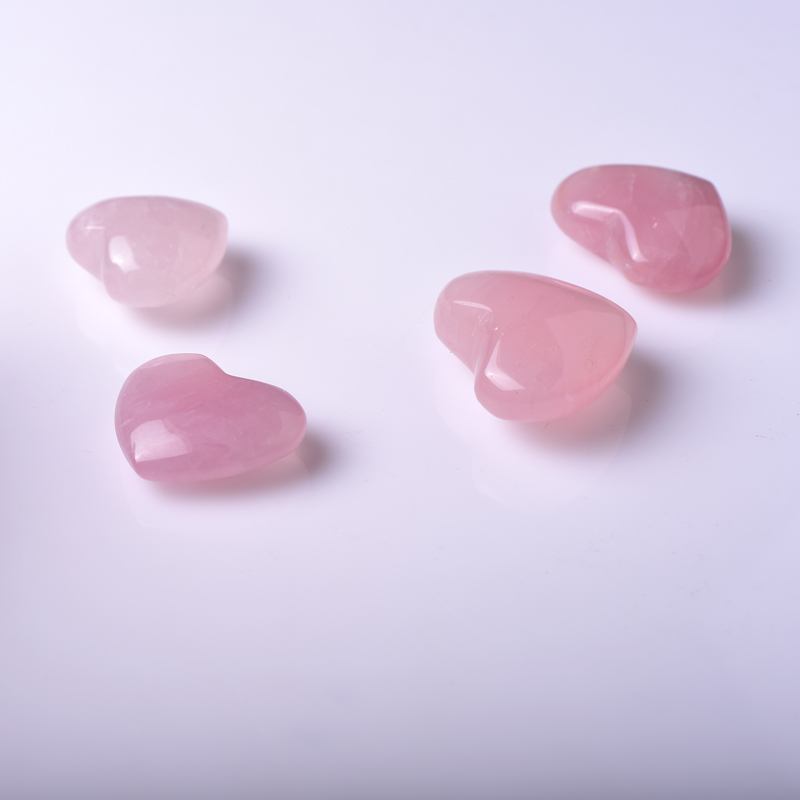 卸売天然クリスタルクラフトハート型石小さなローズクォーツ