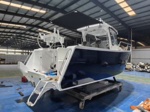 Barcos de cabina central con techo rígido extendido de aluminio 5,9 M <span class=keywords><strong>Gospel</strong></span> Cuddy Cabin Barco de pesca de aluminio con parabrisas para uso familiar - Product Image 6