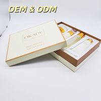 Boîte élégante en papier rigide blanc pour soins de la peau |   Emballage personnalisé pour ensemble cosmétique avec fermeture magnétique et insert en plastique