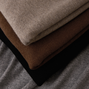 Chandails pour hommes à manches longues en tricot de couleur unie pull en cachemire pur col en V personnalisé - Product Image 5