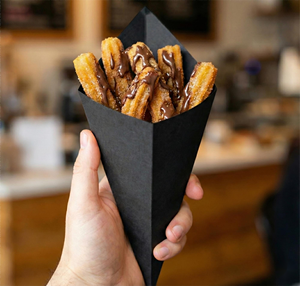 Caja de Embalaje de Papel Kraft Negro de Grado Alimenticio con Impresión Personalizada para Churros Navideños con Contenedor para Salsa - Product Image 1