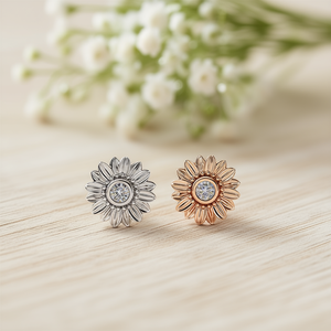 Orecchini a lobo con fiore bianco e zirconi rotondi incastonati a castone, gioielli classici in lega per donna, idea regalo - Product Image 2