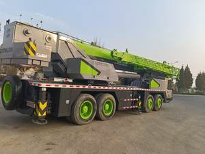 Grue sur camion d'occasion Zoomlion 70 tonnes, moteur Weichai, entièrement remise à neuf, état parfait, fonctions normales, vendue à bas prix, portée de levage 45m - Product Image 2