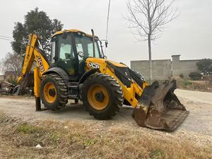 Chargeuse-pelleteuse JCB 4CX d'occasion prête <span class=keywords><strong>à</strong></span> être expédiée - Product Image 1
