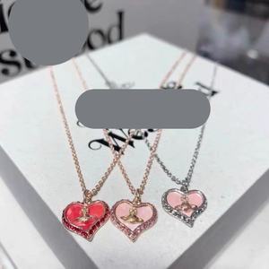 Collar con Colgante en Forma de Corazón Vivienne, Unisex, Estilo Moderno y Elegante, Joyería Delicada para Uso Diario, Regalo, Cubic Zirconia - Product Image 1