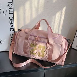 Sac de sport en nylon léger et durable avec fermeture éclair, grande capacité, tendance, portable, unisexe, directement du fabricant - Product Image 3